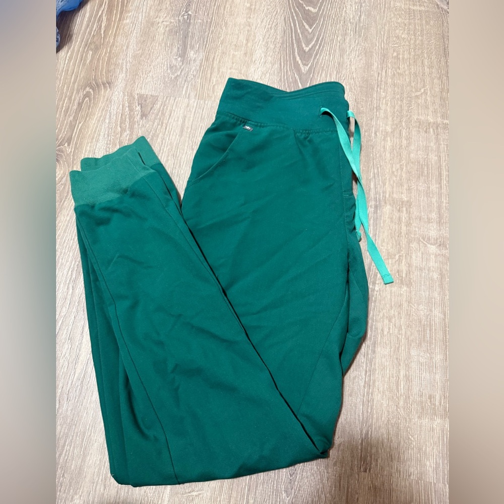 Figs Green Women’s Tall Scrub Bottoms